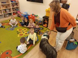 2025-10-23 DOGOTERAPIA (SÓWKI))